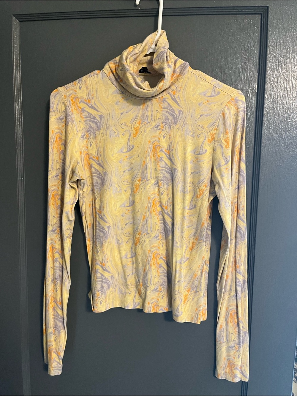 The Kit Women's Marble-Print Turtleneck Long Sleeve Top - Yellow & Lavender